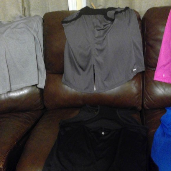 Bundle of Women's Athletic Wear - Picture 5 of 9